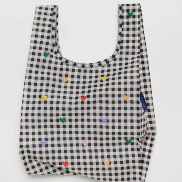 BAGGU Handbags - NWT "Baby" Baggu - Gingham Hearts